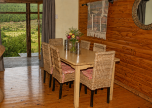 Log Cabin Lounge 4